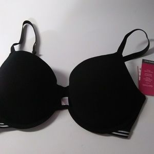 New with tags 38C Xhilaration Bra black